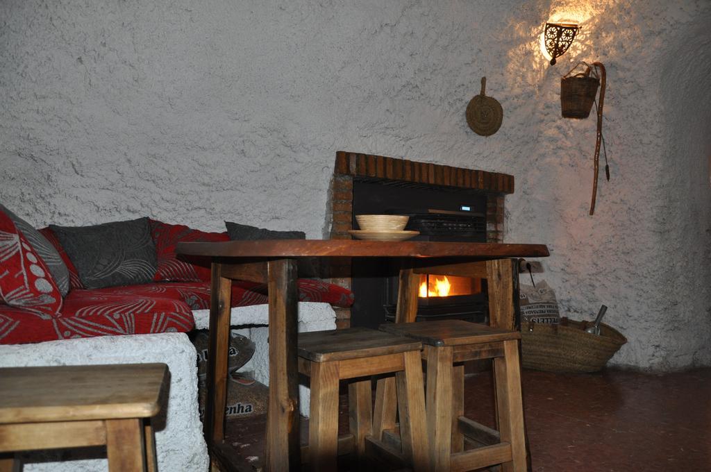 La Cueva De La Abuela Villa Cenes De La Vega Exterior foto