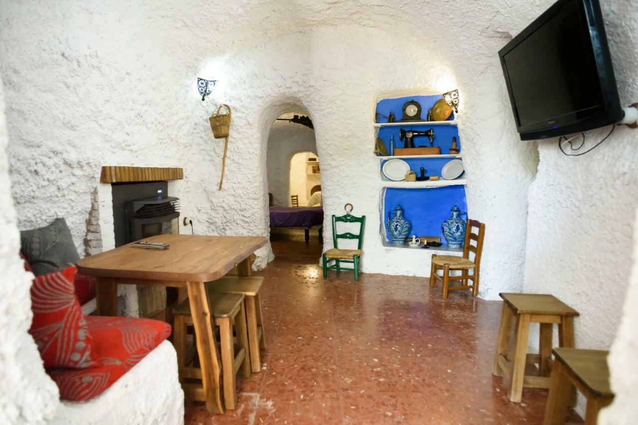 La Cueva De La Abuela Villa Cenes De La Vega Exterior foto